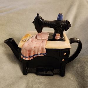 Ceramic Sewing Machine Collectible Pot
